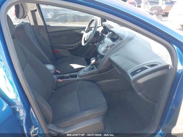 1FADP3FEXJL238431 Ford FOCUS SE