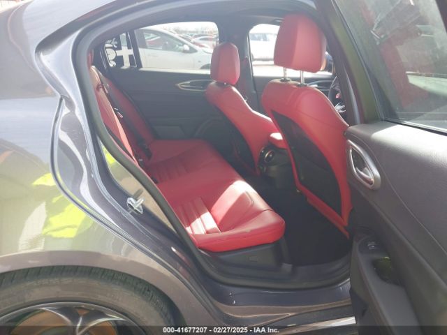 ZARFAMBN4R7683046 Alfa Romeo Giulia Ti Rwd
