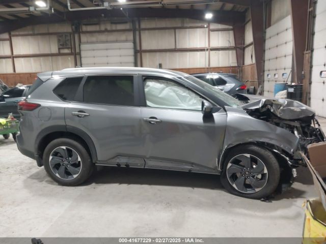 JN8BT3BB0SW153692 Nissan Rogue Sv Intelligent Awd