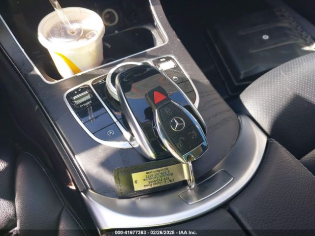 55SWF4JB6GU102140 Mercedes-Benz C 300 Luxury/sport