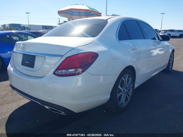 55SWF4JB6GU102140 Mercedes-Benz C 300 Luxury/sport