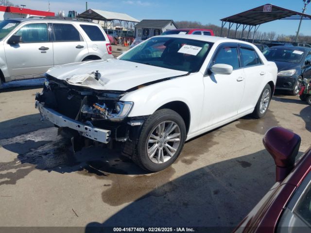 2017 CHRYSLER 300 2C3CCAAG1HH512125 Photo 1
