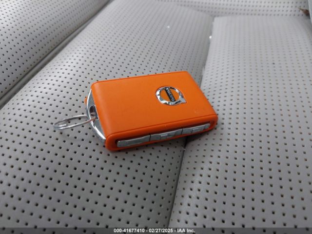 YV4H60CA3P1950747 Volvo Xc90 Recharge Plug-in Hybrid T8 Ultimate Bright Theme 7-seater