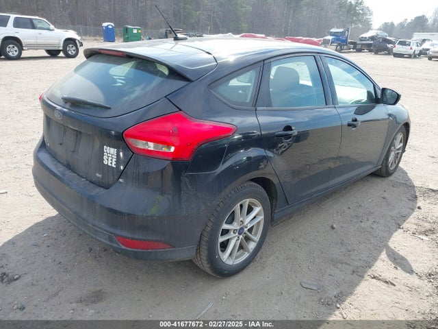 1FADP3K26HL302812 Ford FOCUS SE