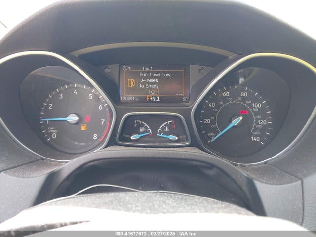 1FADP3K26HL302812 Ford FOCUS SE