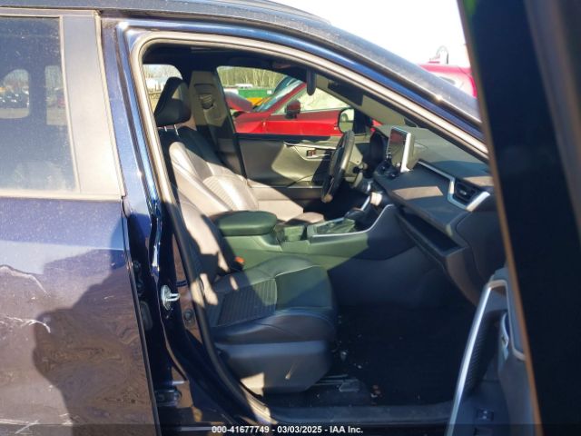 2T3EWRFV6KW023261 Toyota Rav4 Hybrid Xse
