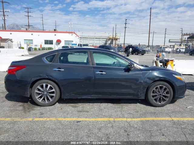 Nissan Altima 2017 1N4AL3AP1HC227786 Image 29