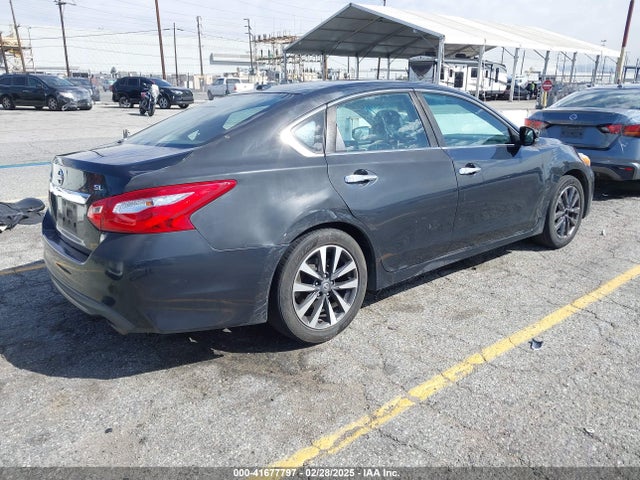 Nissan Altima 2017 1N4AL3AP1HC227786 Image 16