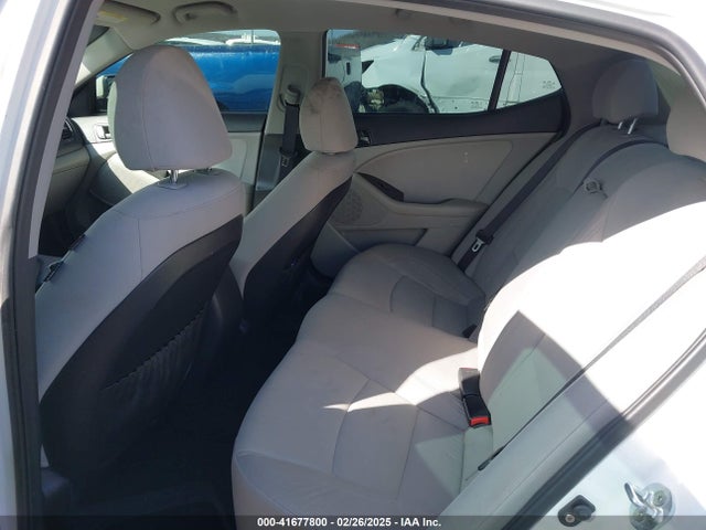 KNAGM4A7XF5630994 KIA Optima Lx