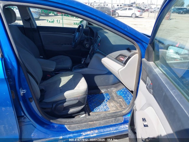 5NPD84LF5HH061795 Hyundai ELANTRA SE