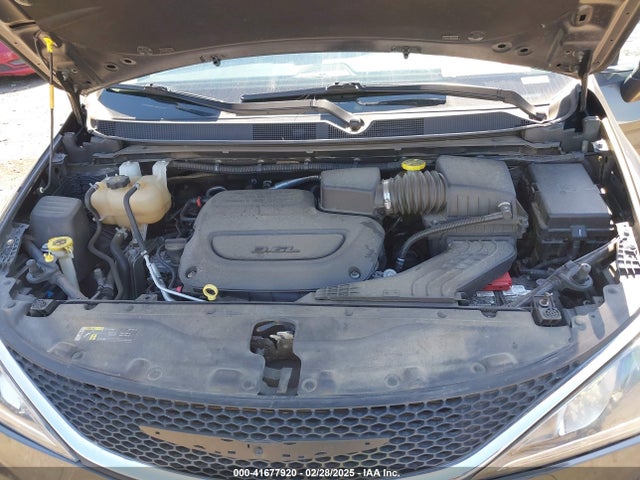 Chrysler Pacifica Touring L 2020 2C4RC1BG6LR269130 Image 10
