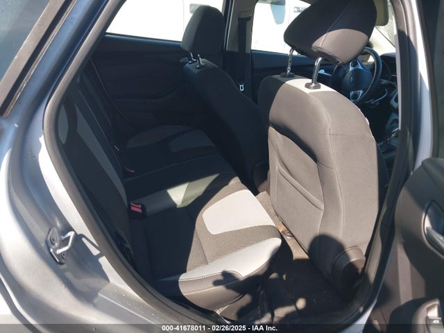 1FADP3K2XEL383521 Ford FOCUS SE