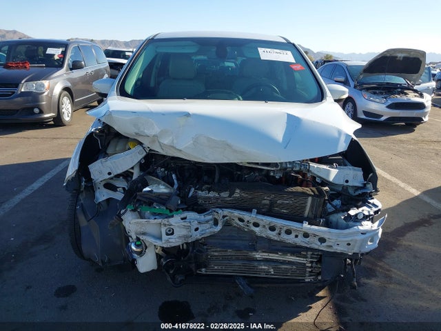 1FADP5DUXHL118189 Ford C-max Hybrid Titanium