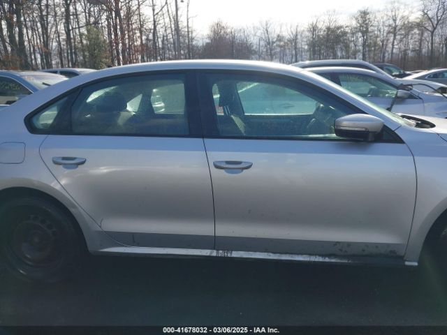 1VWAP7A39EC023880 Volkswagen Passat 2.5l S