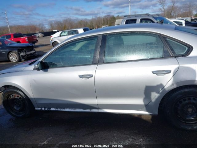 1VWAP7A39EC023880 Volkswagen Passat 2.5l S