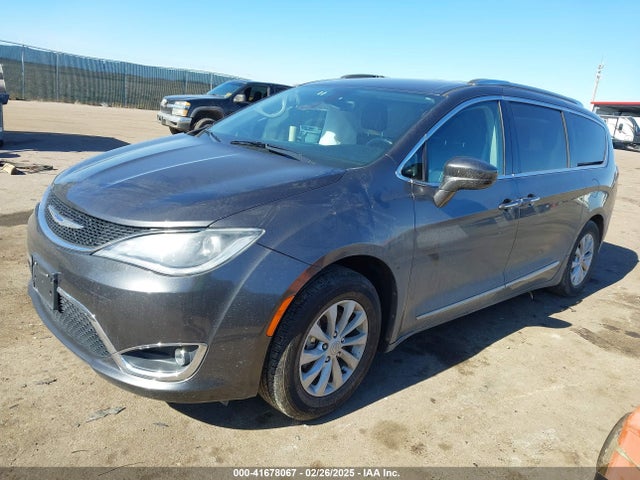 Chrysler Pacifica Touring L 2019 2C4RC1BG3KR650593 Image 2