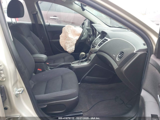 1G1PC5SBXF7144794 Chevrolet Cruze 1lt Auto