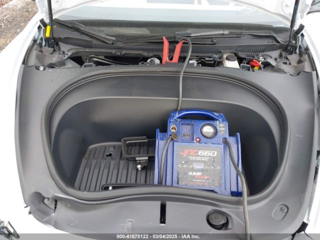 2025 TESLA MODEL 3 5YJ3E1EB3SF899746 Photo 9