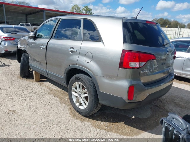 5XYKT3A62EG526880 KIA SORENTO LX