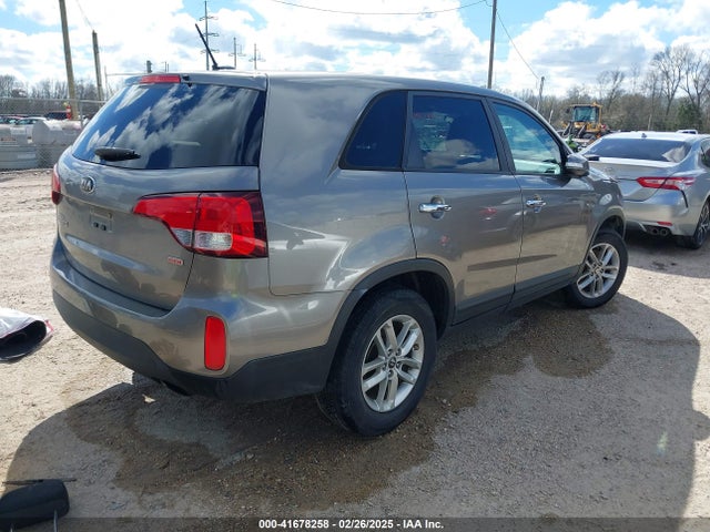 5XYKT3A62EG526880 KIA SORENTO LX