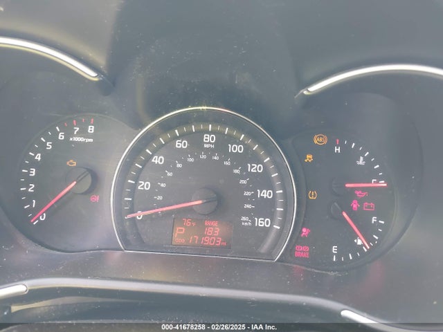 5XYKT3A62EG526880 KIA SORENTO LX