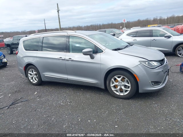 Chrysler Pacifica Touring L 2018 2C4RC1BG8JR128380 Image 13
