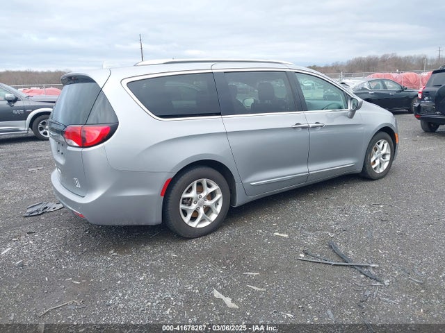 Chrysler Pacifica Touring L 2018 2C4RC1BG8JR128380 Image 4