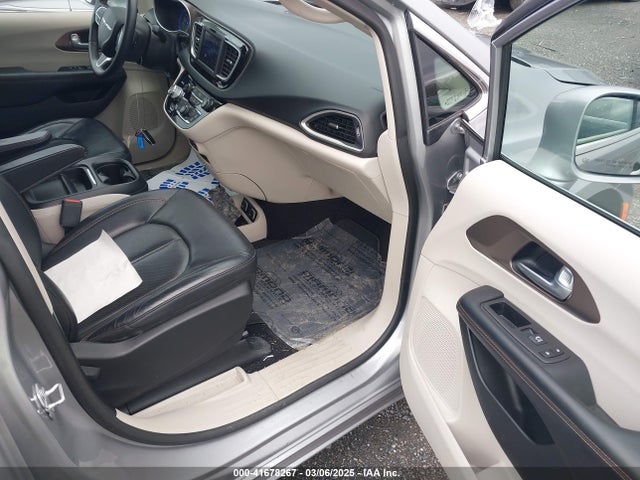 Chrysler Pacifica Touring L 2018 2C4RC1BG8JR128380 Image 5