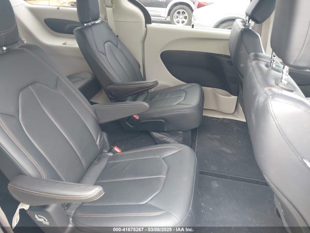 Chrysler Pacifica Touring L 2018 2C4RC1BG8JR128380 Image 8