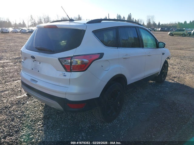 1FMCU9GD7HUA33186 Ford ESCAPE SE