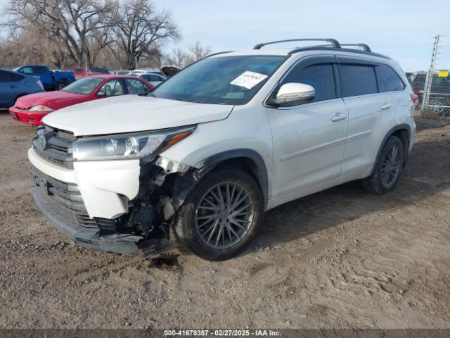 5TDJZRFH0JS551331 Toyota Highlander Se