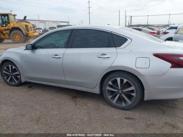 1N4AL3APXHC272015 Nissan Altima 2.5 Sr