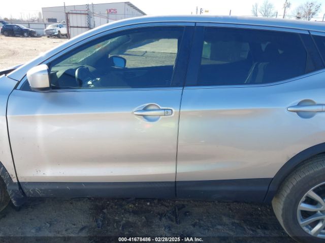 JN1BJ1CV3LW543155 Nissan Rogue Sport S Fwd Xtronic Cvt