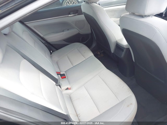 5NPD84LF2HH018421 Hyundai ELANTRA SE