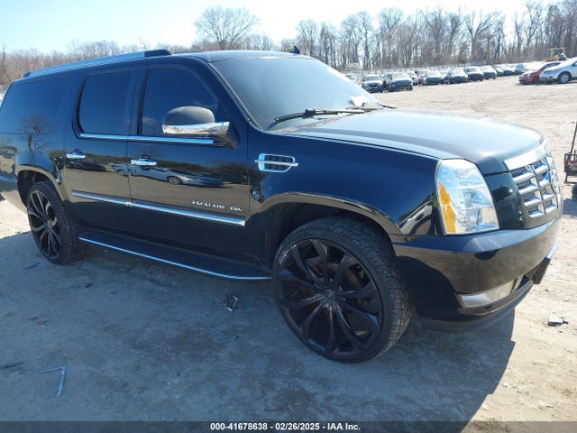 2011 CADILLAC ESCALADE 1GYS4HEF6BR340397 Photo 0