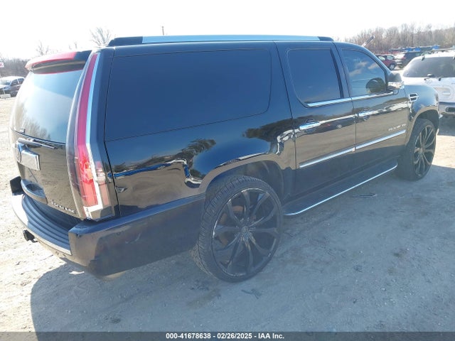 2011 CADILLAC ESCALADE 1GYS4HEF6BR340397 Photo 3