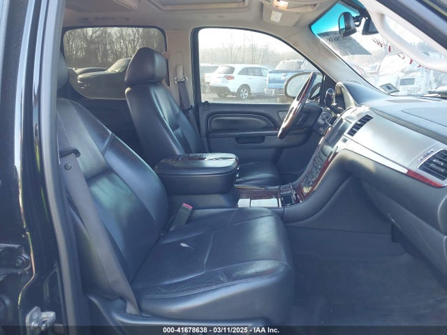 2011 CADILLAC ESCALADE 1GYS4HEF6BR340397 Photo 4