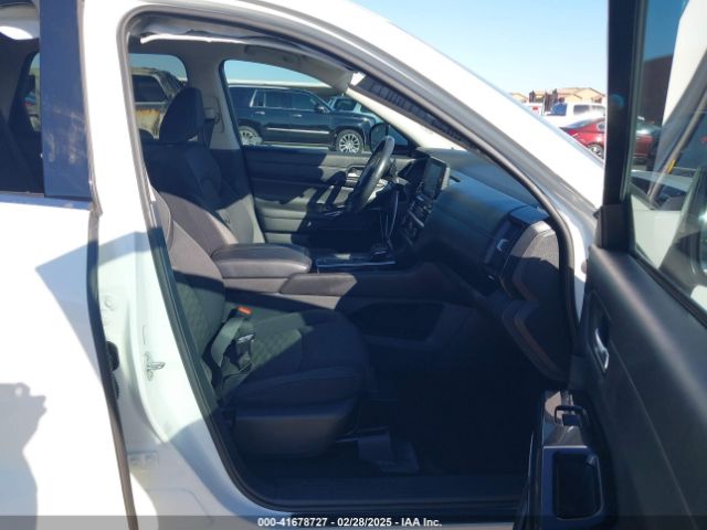 5N1DR3BA6NC213115 Nissan Pathfinder Sv 2wd