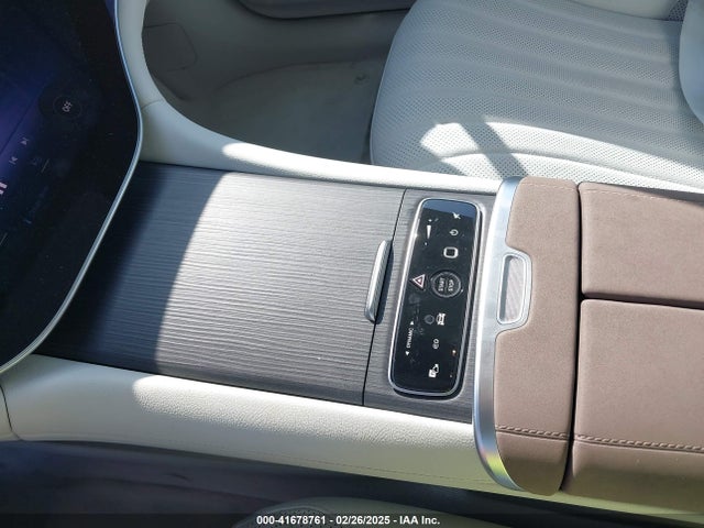W1KCG4EB5NA001047 Mercedes-Benz ed