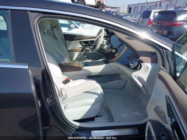 2022 MERCEDES-BENZ EQS 580 W1KCG4EB5NA001047 Photo 4