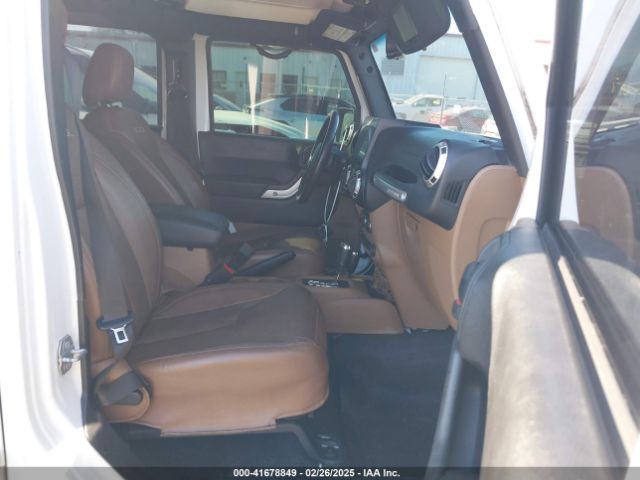 1C4BJWEG3GL194420 Jeep Wrangler Unlimited Sahara