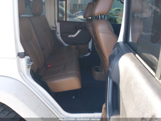 1C4BJWEG3GL194420 Jeep Wrangler Unlimited Sahara