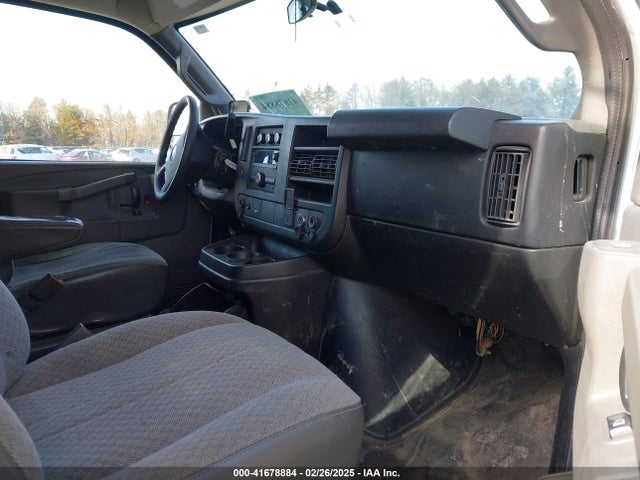 1GCWGAFF9H1176218 Chevrolet Express 2500 Work Van