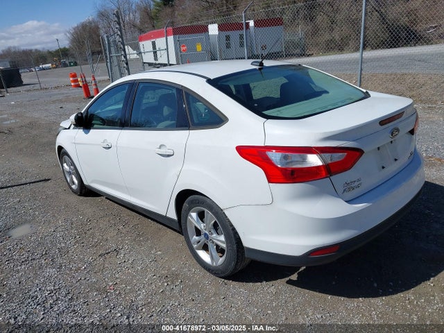 Ford FOCUS SE 2014 1FADP3F28EL258737 Image 3