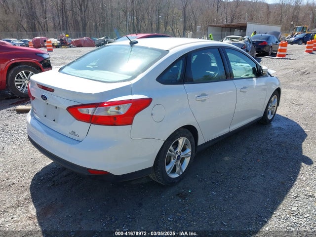 Ford FOCUS SE 2014 1FADP3F28EL258737 Image 4