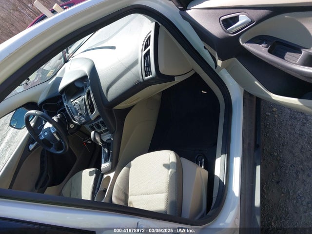 Ford FOCUS SE 2014 1FADP3F28EL258737 Image 5