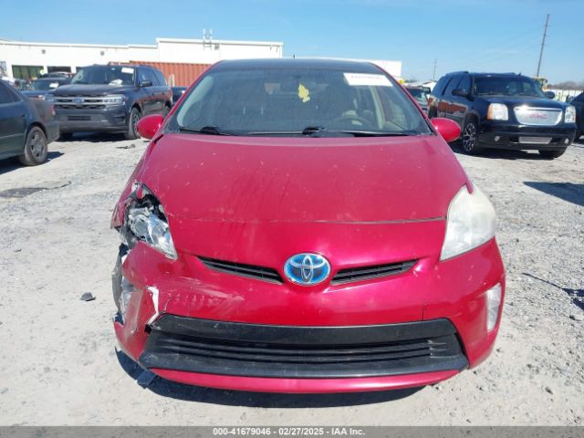 JTDKN3DU3E1748686 Toyota Prius Three