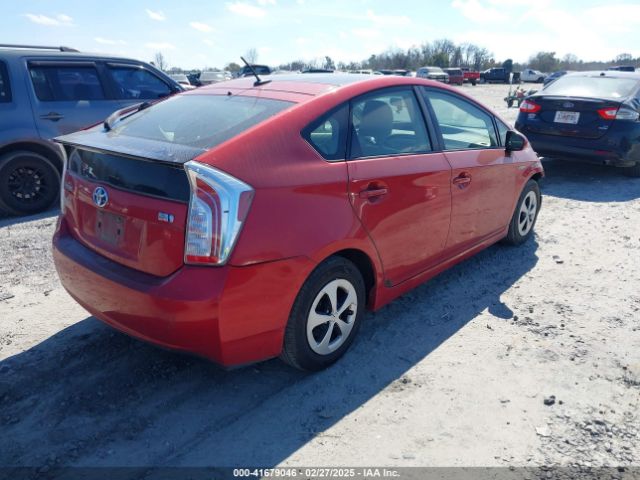 JTDKN3DU3E1748686 Toyota Prius Three