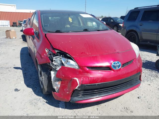 JTDKN3DU3E1748686 Toyota Prius Three