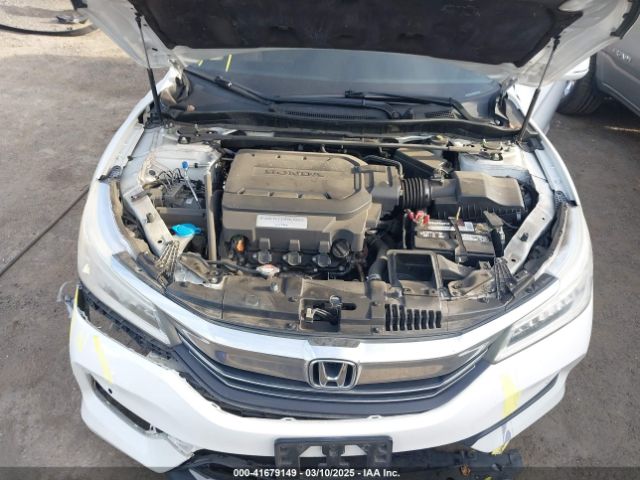 1HGCR3F92GA035476 Honda Accord Touring